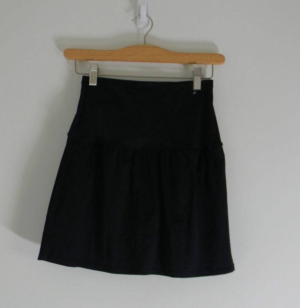 Leilani Black Swim Skirt Tummy Thinner Modest Size 6  NWOT